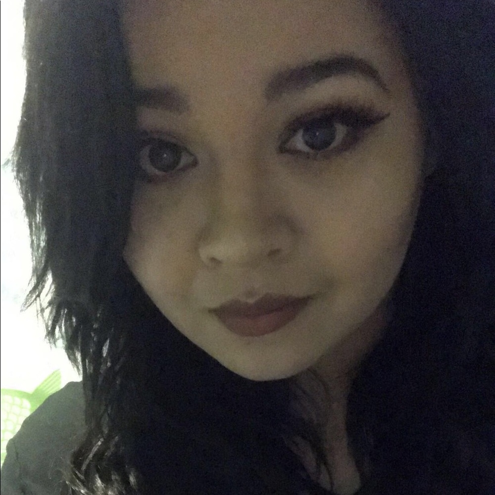 Hello i’m Snow :) check out what’s up for grabs